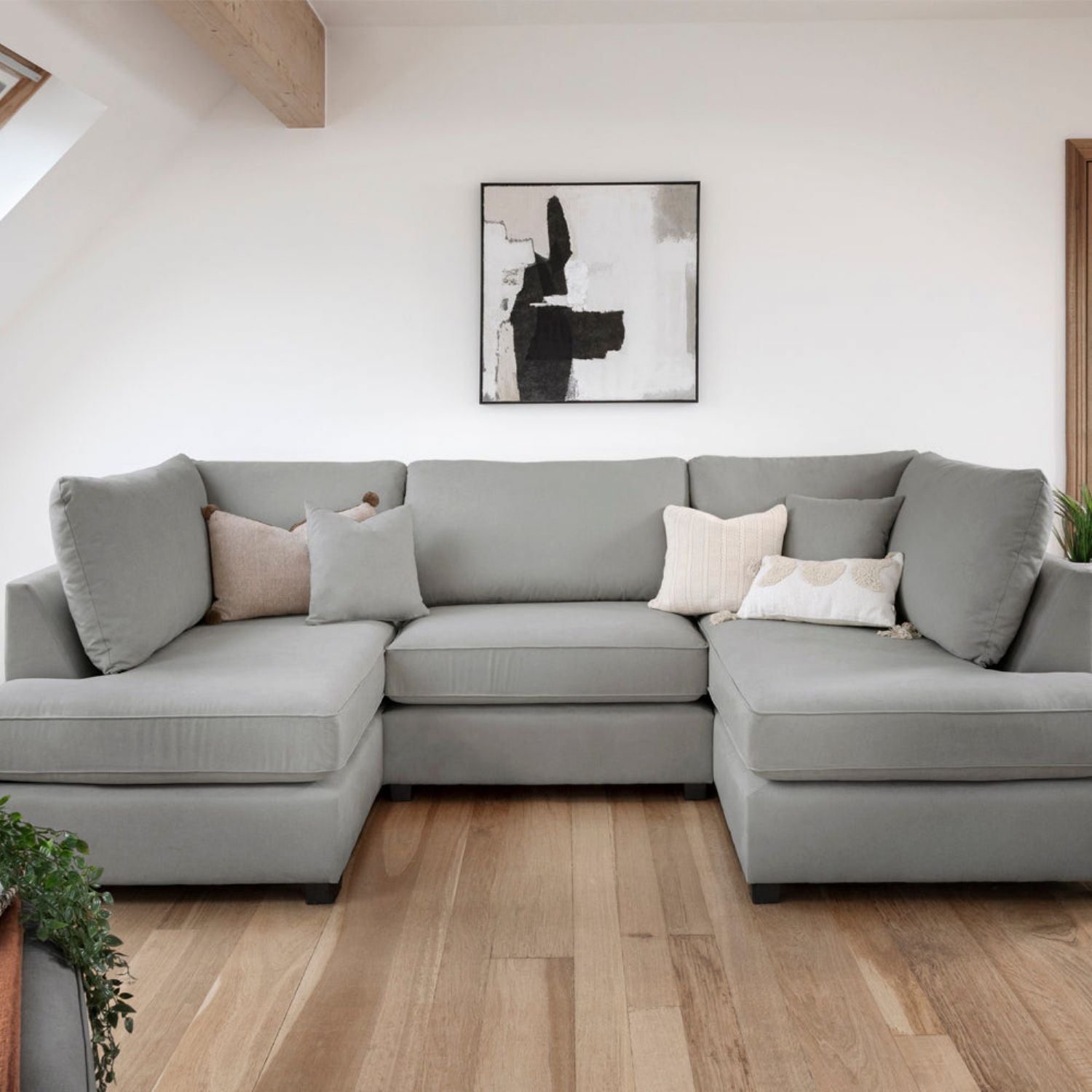 Grey Fabric Upholstery U Shape Corner Sofa Black Feet