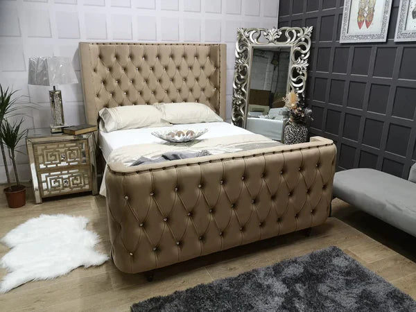 Marilyn upholstered Bed